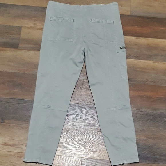 Anthropologie Gray Straight Leg Pants Modern Style - Picture 9 of 11